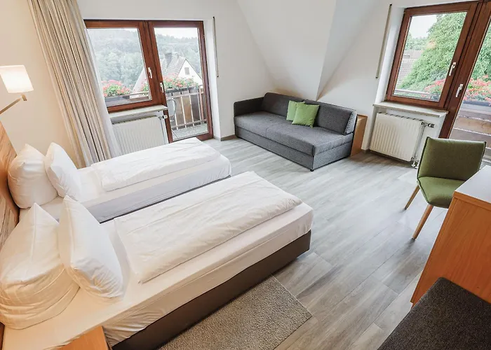 Landidyll Hotel Zum Alten Schloss Kirchensittenbach