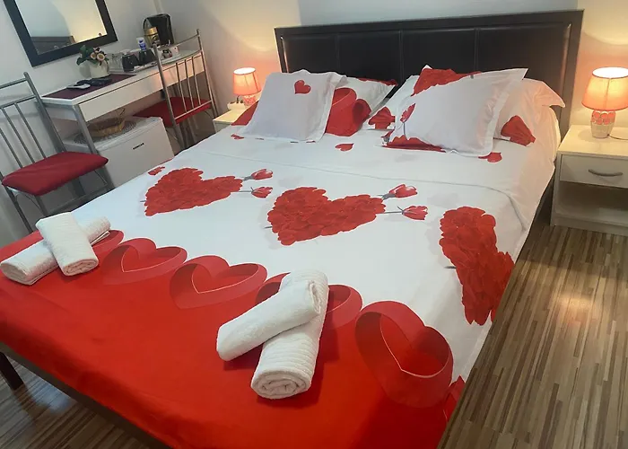 Damira Rooms