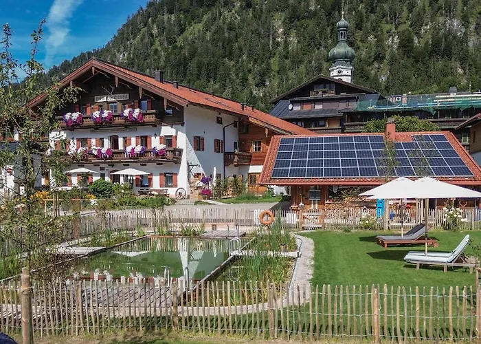 Beim Nuihausa Reit im Winkl