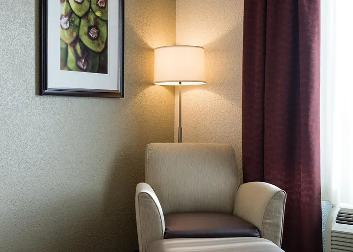Holiday Inn Express & Suites Walterboro By Ihg