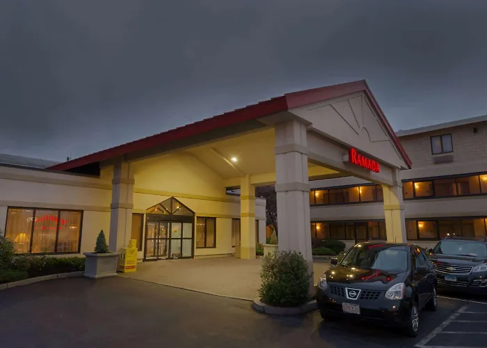 Hotel Ramada By Wyndham Boston