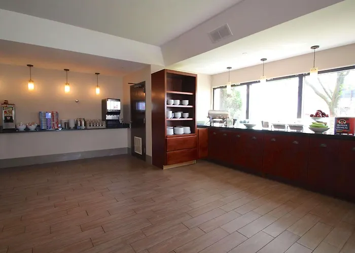 Country Inn & Suites By Radisson, Sandusky South, Oh Milan