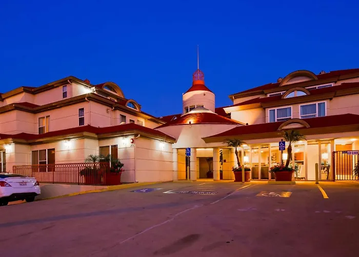 Best Western Plus Suites Hotel Coronado Island