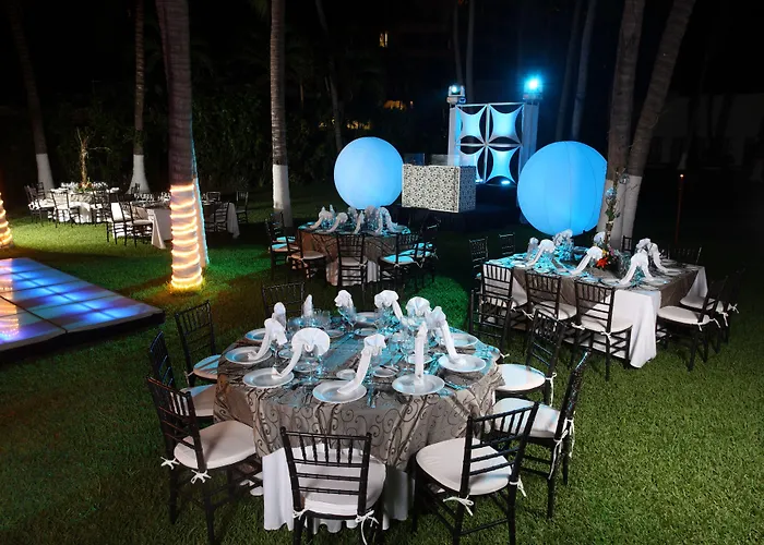 Emporio Ixtapa Hotel