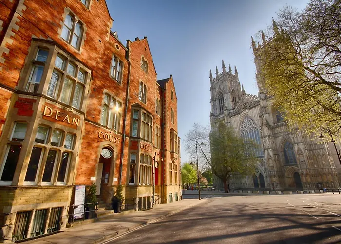 Hotel The Dean Court York