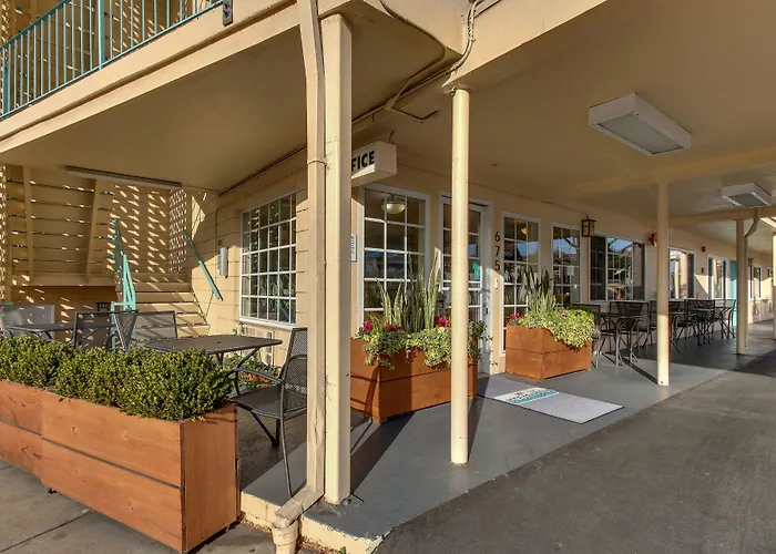 The Stevenson Monterey Motel