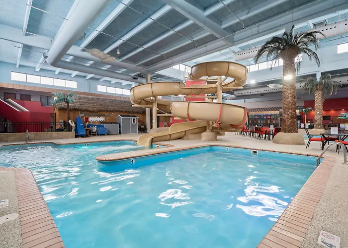 Ramada By Wyndham Sioux Falls Airport - Waterpark Resort & Event Center