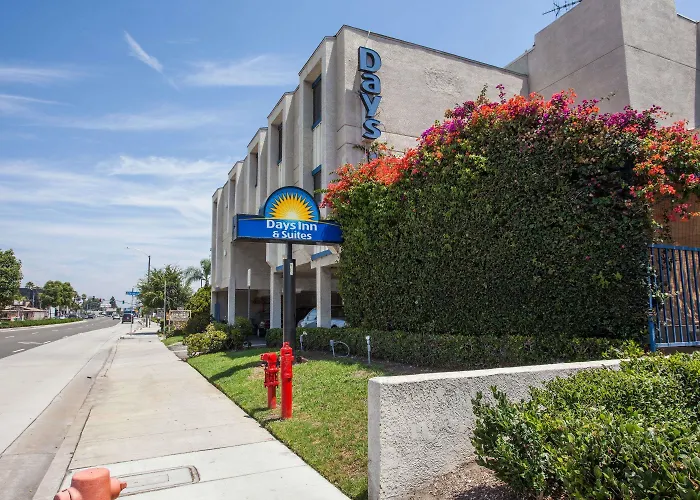 Days Inn By Wyndham Orange Anaheim