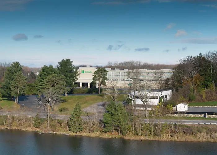 Holiday Inn & Suites Marlborough, An Ihg Hotel