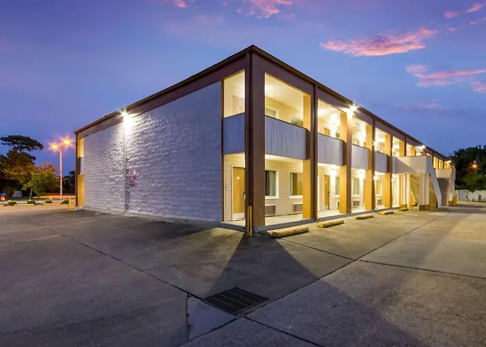 Econo Lodge Little Creek Norfolk