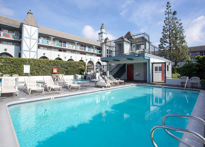 Castle Inn And Suites Anaheim