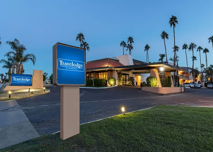 Travelodge By Wyndham Palm Springs
