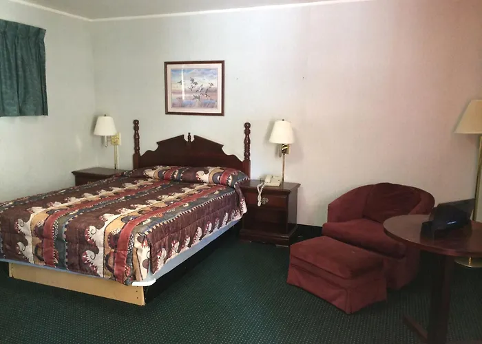 Rapids Inn & Suites