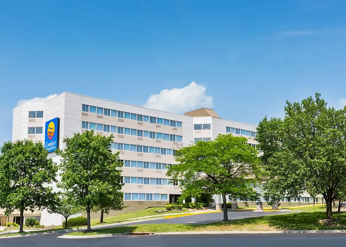 Clarion Hotel & Suites BWI Airport North