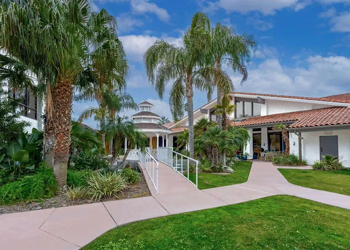 Doubletree By Hilton Bakersfield Hotel