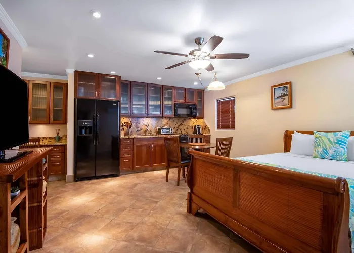 Days Inn By Wyndham Maui Oceanfront Wailea 