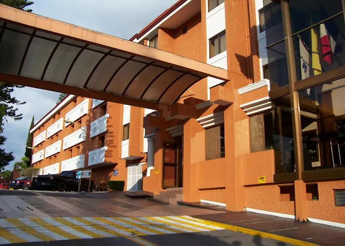 Country Plaza