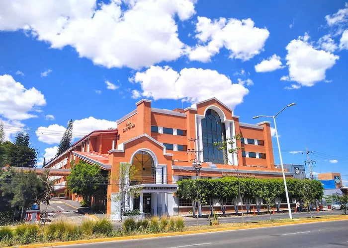Country Plaza