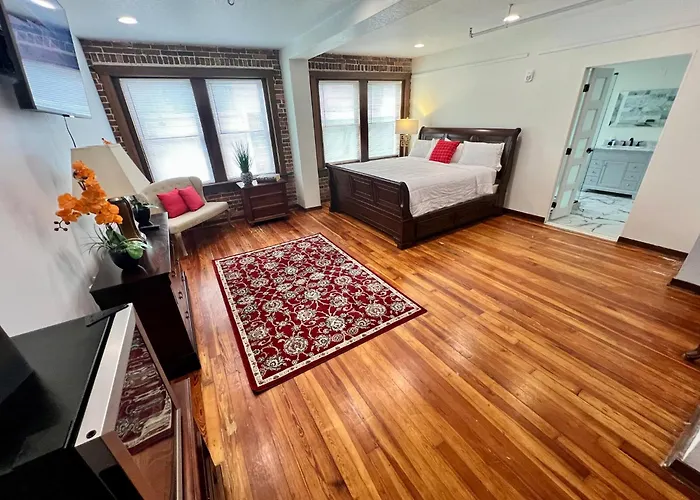 Artisan Downtown Hotel DeLand