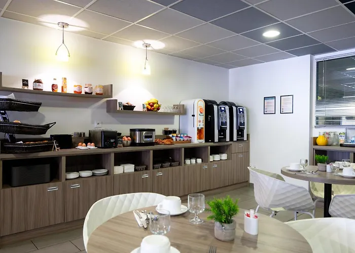 Nemea Appart Hotel Quai Victor Tours Centre