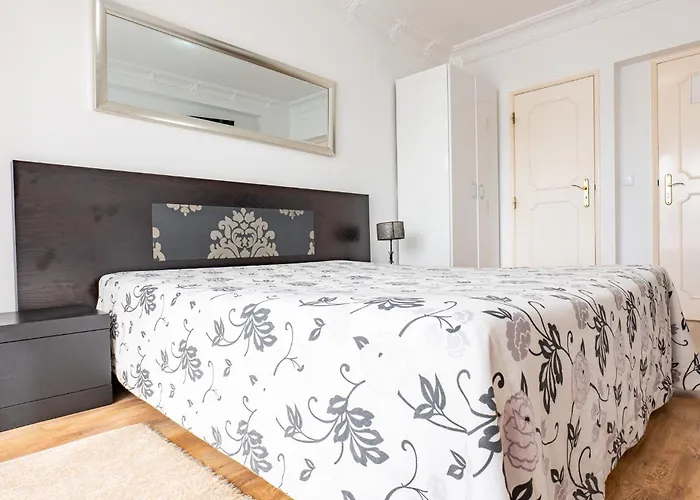 Apartamentos 7 Saias - Centro Nazaré