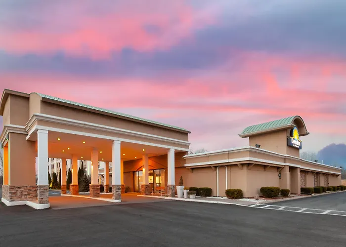 Days Inn By Wyndham Plattsburgh