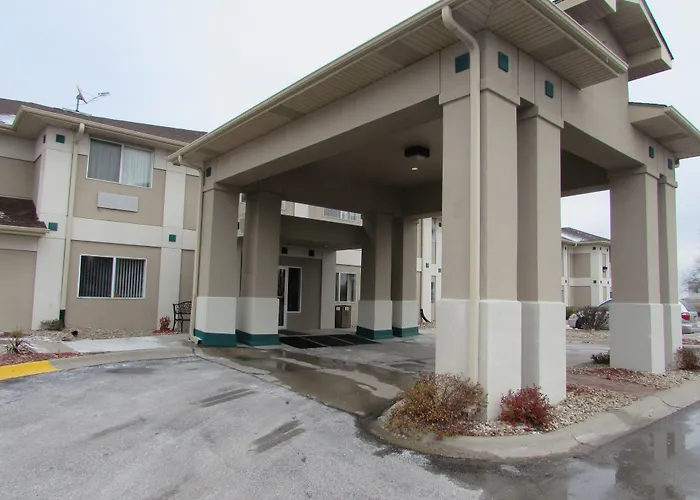 Quality Inn & Suites Omaha Chalco