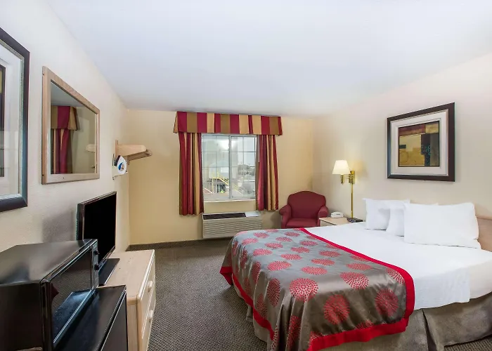 Ramada By Wyndham Sioux Falls