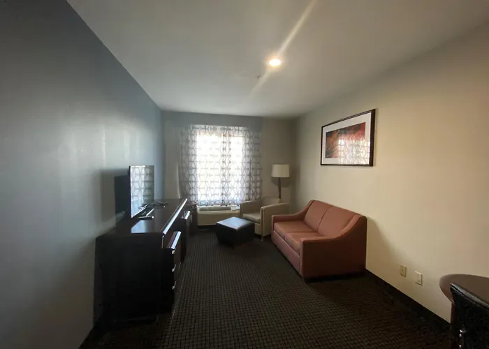 Baymont By Wyndham Colorado Springs Hotel