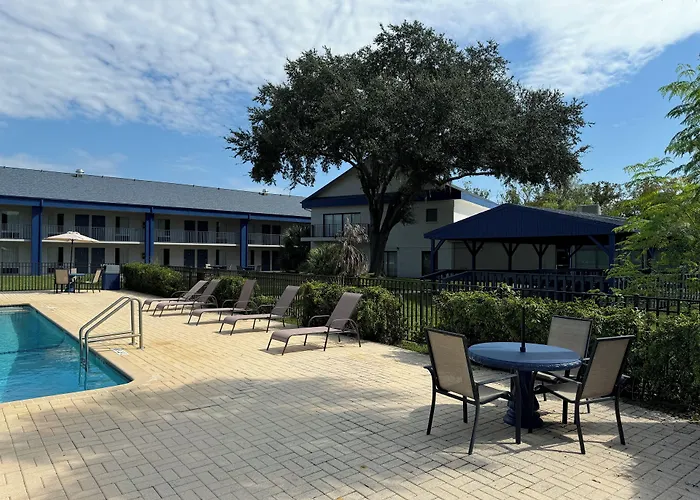 Days Inn By Wyndham Crystal River