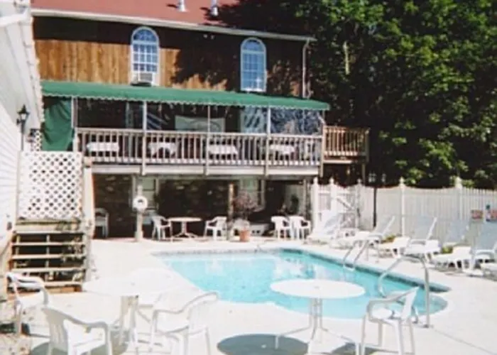 Sturbridge Country Inn (Adults Only)