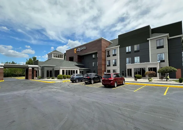 La Quinta Inn & Suites By Wyndham South Holland