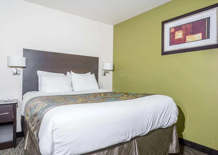 Baymont By Wyndham Eau Claire Wi