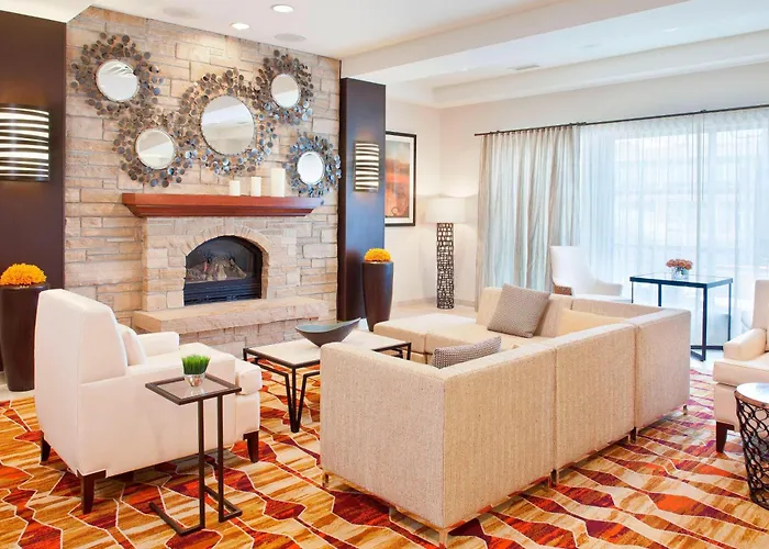 Courtyard By Marriott Pueblo