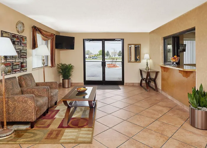 Super 8 By Wyndham Greenville