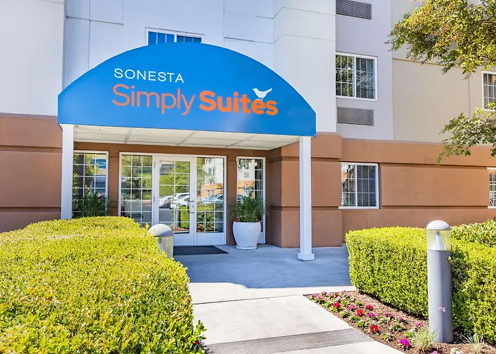 Sonesta Simply Suites Denver West Federal Center