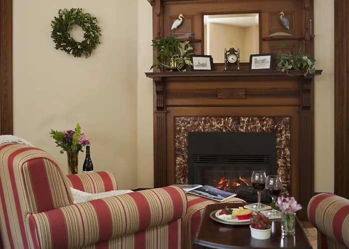 Brewster House Bed & Breakfast Freeport