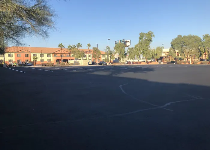 Baymont By Wyndham Phoenix I-10 Near 51St Ave