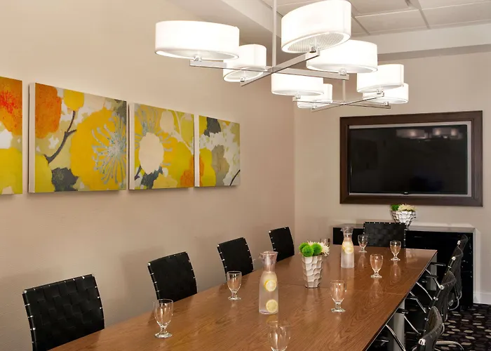 Sonesta Atlanta Airport South Hotel College Park