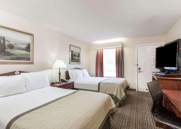 Baymont By Wyndham Hickory