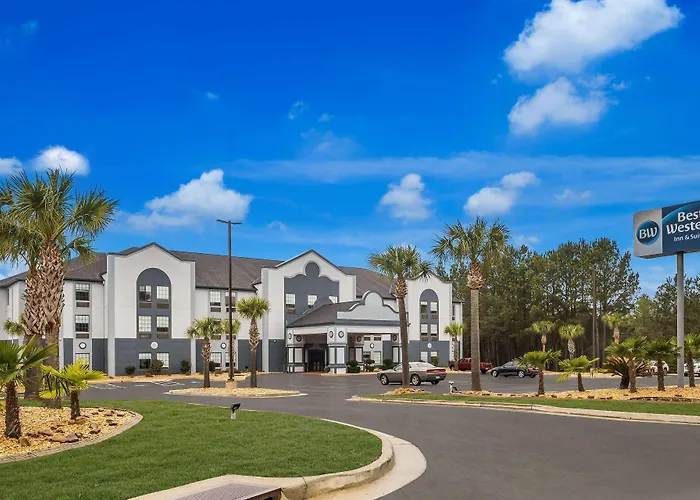 Best Western Bradbury Inn & Suites