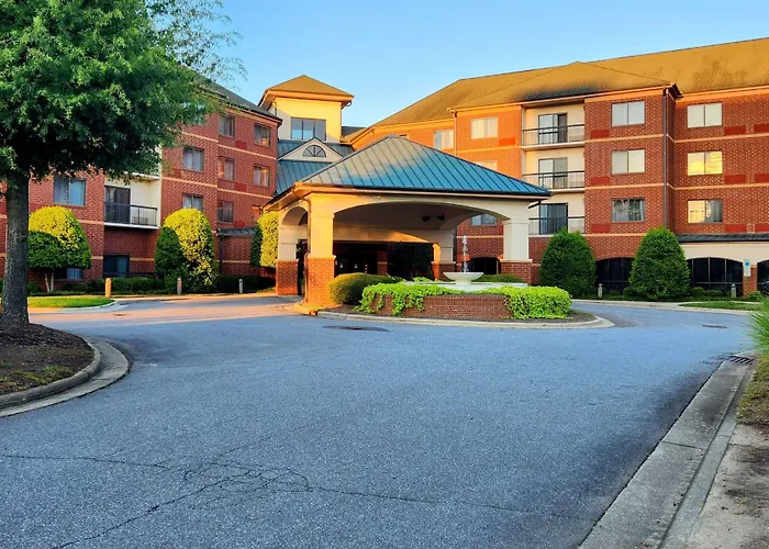 Courtyard By Marriott Hickory
