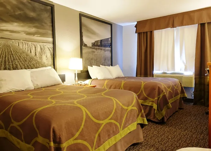 Super 8 By Wyndham Regina