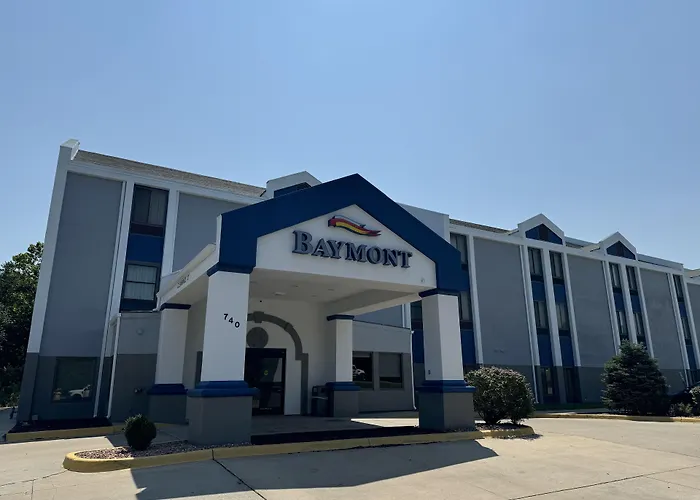 Baymont By Wyndham Lawrence Hotel