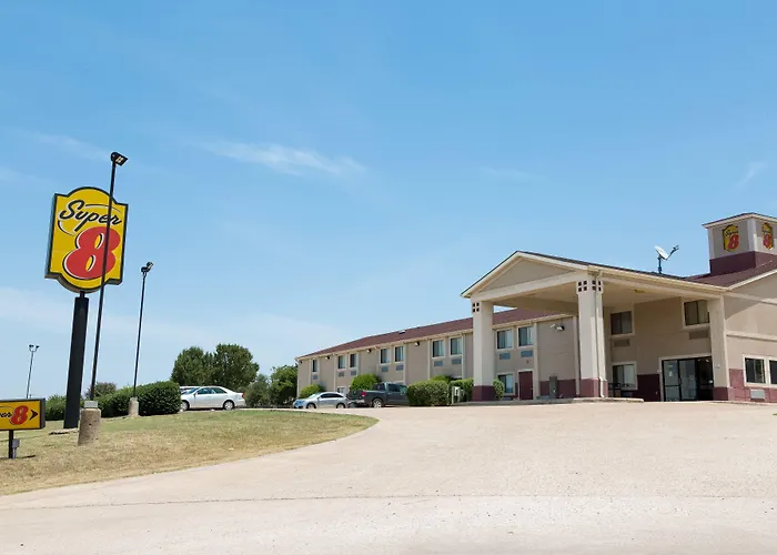 Super 8 By Wyndham Waxahachie Tx