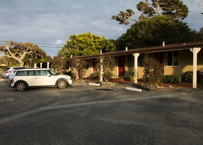 Monterey Peninsula Inn
