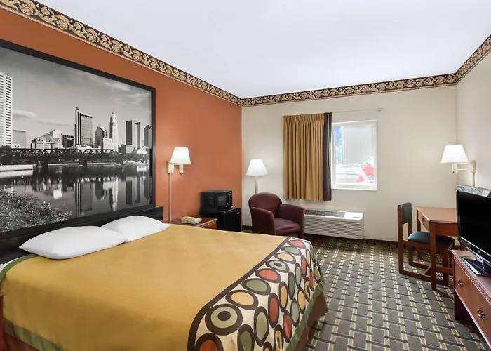 Super 8 By Wyndham Athens Hotel