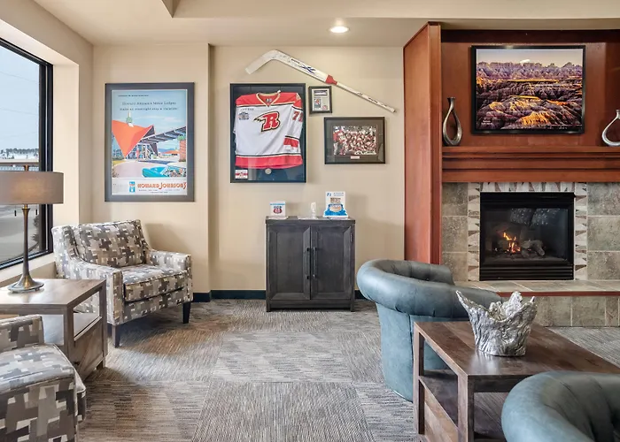 Elevation Inn & Suites, Trademark Collection By Wyndham Downtown Rapid City- Walking Distance To The Monument