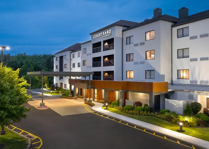 Courtyard By Marriott Danbury