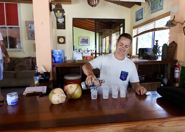 Orange Hill Beach Inn Nasáu